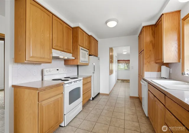 Photo 3 of Single family home for sale at 13608 Wide Holw Rd, Yakima, WA 98908 | MLS# NWM2536072 | Listing updated on 2026-09-21