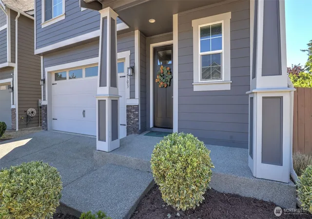 Photo 1 of Single family home for sale at 12303 Se 271st Place, Kent, WA 98030 | MLS# NWM2536081 | Listing updated on 2026-09-18