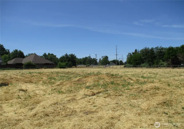 Photo 3 of Single family home for sale at 2499 Cottonwood Rd, Walla Walla, WA 99362 | MLS# NWM2536106 | Listing updated on 2026-09-21