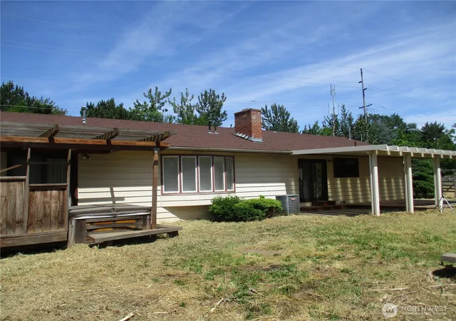 Photo 4 of Single family home for sale at 2499 Cottonwood Rd, Walla Walla, WA 99362 | MLS# NWM2536106 | Listing updated on 2026-09-21