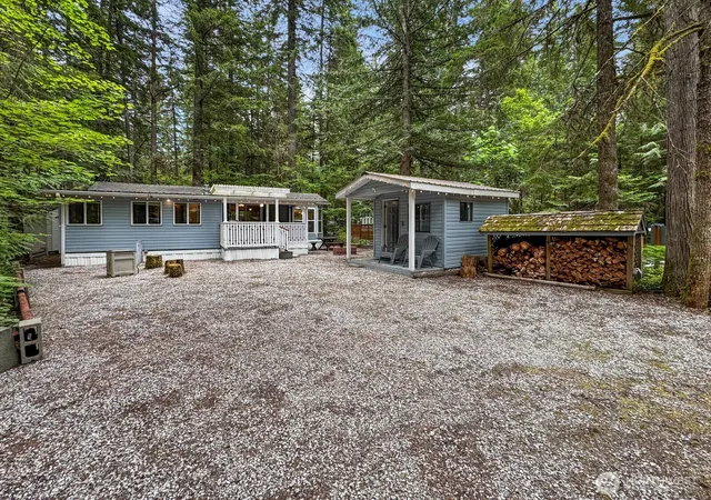 Photo 2 of Manufactured home for sale at 152 1 Goldrush Rd, Deming, WA 98244 | MLS# NWM2536127 | Listing updated on 2026-09-21