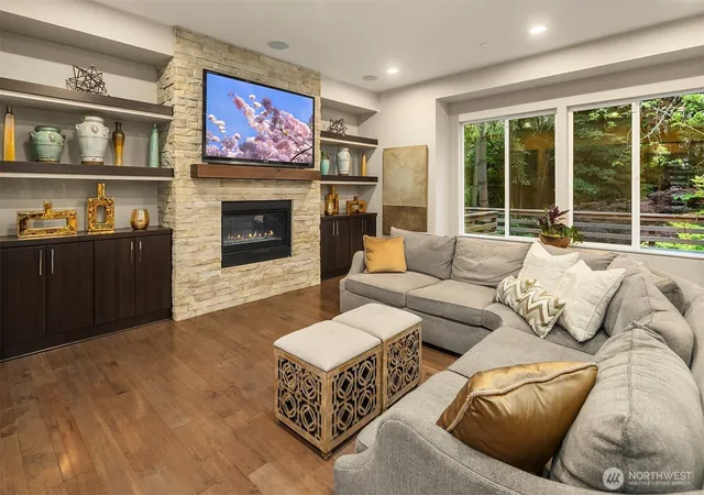 Photo 4 of Single family home for sale at 3745 88th Avenue SE, Mercer Island, WA 98040 | MLS# NWM2536138 | Listing updated on 2026-10-03