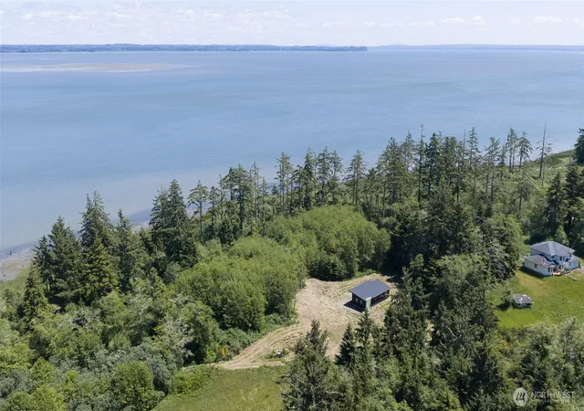 Photo 3 of Single family home for sale at 125 Damon Rd, Hoquiam, WA 98550 | MLS# NWM2536140 | Listing updated on 2026-09-21