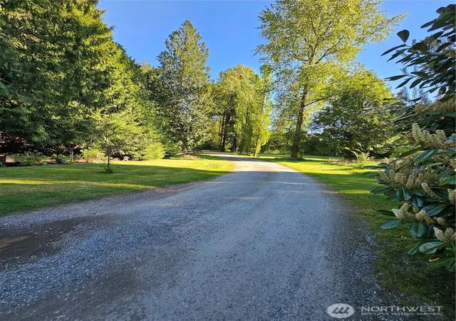 Photo 4 of Single family home for sale at 23618 SE Tiger Mountain Rd, Issaquah, WA 98027 | MLS# NWM2536175 | Listing updated on 2026-09-30