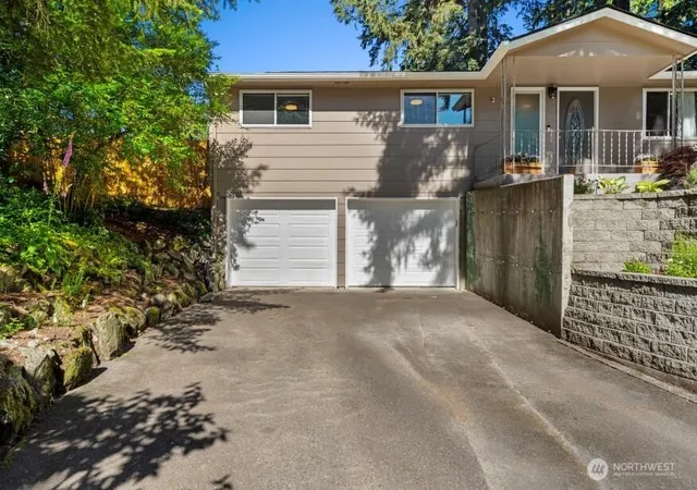 Photo 2 of Sale Pending at 8130 69th Avenue Sw, Lakewood, WA 98499 | MLS# NWM2536239 | Listing updated on 2026-08-21
