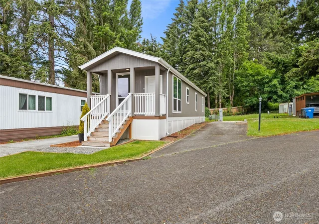Photo 3 of Manufactured home for sale at 507 131st Street E #L, Tacoma, WA 98445 | MLS# NWM2536256 | Listing updated on 2026-09-21