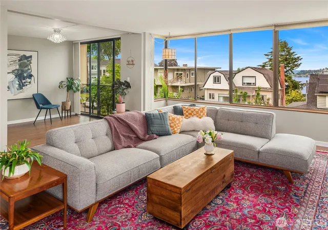 Photo 2 of Sale Pending at 404 N D St #3E, Tacoma, WA 98403 | MLS# NWM2536294 | Listing updated on 2026-09-25