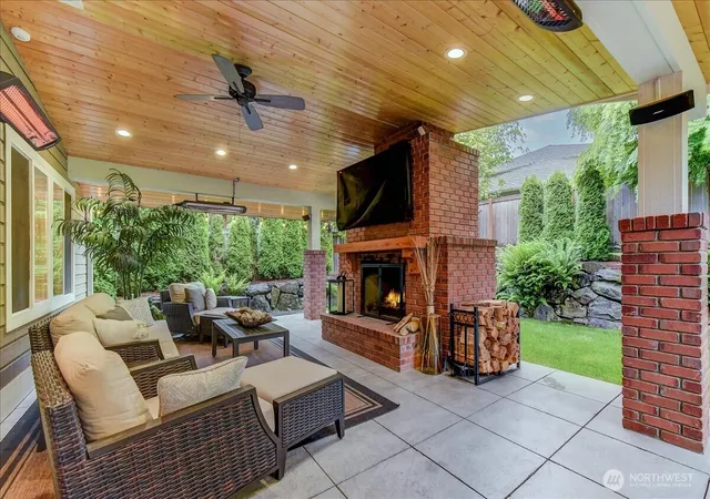 Photo 2 of Single family home for sale at 15021 63rd Drive Se, Snohomish, WA 98296 | MLS# NWM2536327 | Listing updated on 2026-10-01