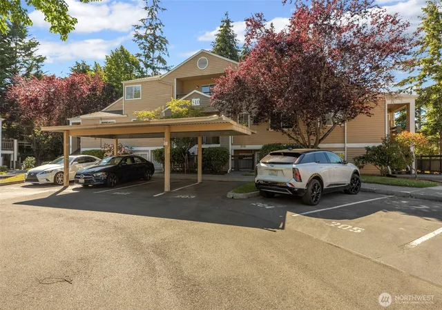 Photo 2 of Condo for sale at 5300 Harbour Pointe Blvd #310F, Mukilteo, WA 98275 | MLS# NWM2536355 | Listing updated on 2026-09-30