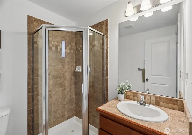 Photo 4 of Townhouse for sale at 938 NW 51st Street, Seattle, WA 98107 | MLS# NWM2536366 | Listing updated on 2026-09-25