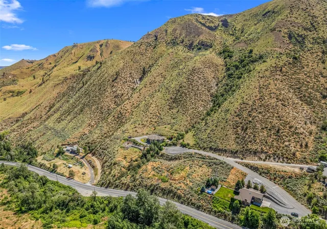 Photo 4 of Land for sale at 159 Southridge Ct, Wenatchee, WA 98801 | MLS# NWM2536372 | Listing updated on 2026-09-21