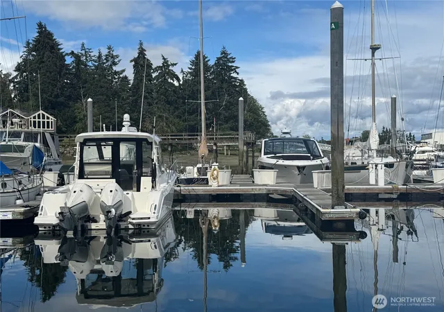 Photo 2 of Land for sale at 141 Parfitt Way Sw #A6, Bainbridge Island, WA 98110 | MLS# NWM2536412 | Listing updated on 2026-09-21
