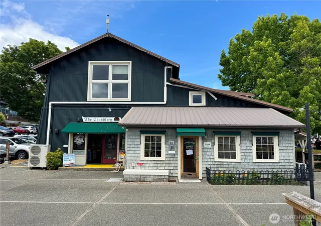 Photo 3 of House for sale at 141 Parfitt Way SW #A6, Bainbridge Island, WA 98110 | MLS# NWM2536412 | Listing updated on 2026-09-21