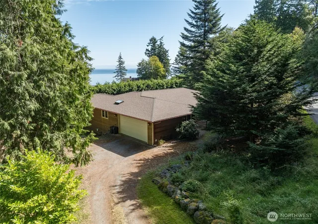 Photo 1 of Single family home for sale at 143 Raccoon Point Rd, Eastsound, WA 98245 | MLS# NWM2536457 | Listing updated on 2026-09-21