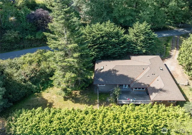 Photo 3 of Single family home for sale at 143 Raccoon Point Rd, Eastsound, WA 98245 | MLS# NWM2536457 | Listing updated on 2026-09-21