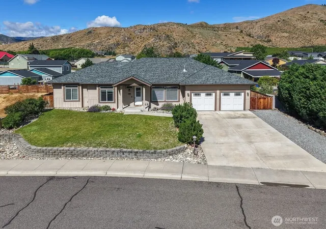 Photo 2 of Sale Pending at 1020 Crst Loop, Entiat, WA 98822 | MLS# NWM2536462 | Listing updated on 2026-09-25