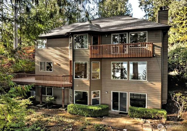 Photo 3 of Single family home for sale at 898 Se Dahman Rd, Shelton, WA 98584 | MLS# NWM2536535 | Listing updated on 2026-09-22