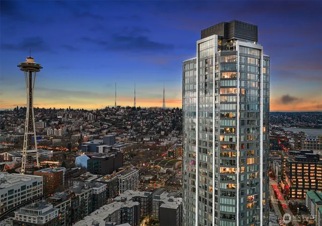 Photo 3 of Condo for sale at 2510 6th Avenue #2504, Seattle, WA 98121 | MLS# NWM2536591 | Listing updated on 2026-09-21