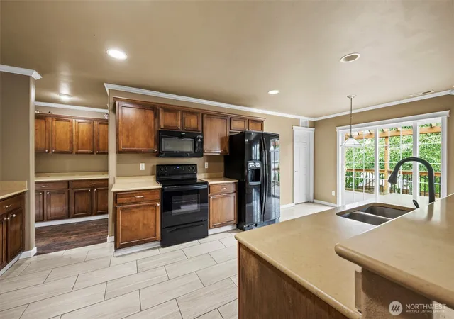 Photo 3 of Sale Pending at 4737 Mount Baker Loop, Mount Vernon, WA 98273 | MLS# NWM2536597 | Listing updated on 2026-09-28