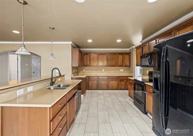 Photo 4 of Sale Pending at 4737 Mount Baker Loop, Mount Vernon, WA 98273 | MLS# NWM2536597 | Listing updated on 2026-09-28
