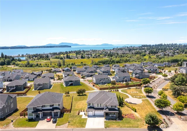 Photo 3 of Single family home for sale at 8465 Camas Dr, Blaine, WA 98230 | MLS# NWM2536598 | Listing updated on 2026-09-30