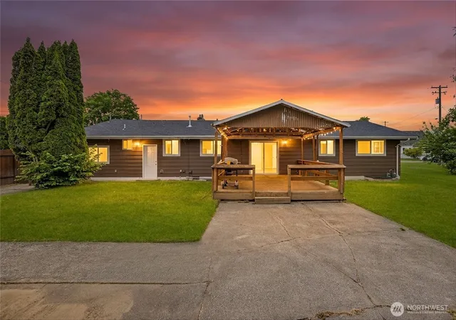 Photo 1 of Single family home for sale at 230 Cleveland Ave, Sumas, WA 98295 | MLS# NWM2536618 | Listing updated on 2026-10-02