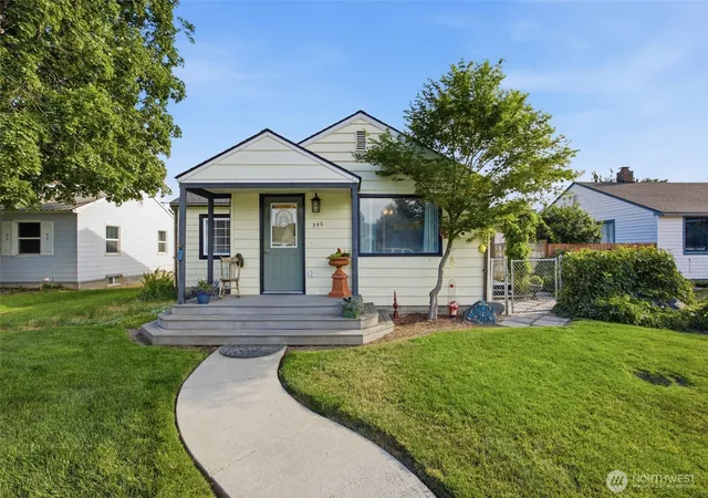 Photo 1 of Sale Pending at 346 7th Avenue Sw, Ephrata, WA 98823 | MLS# NWM2536631 | Listing updated on 2026-08-03