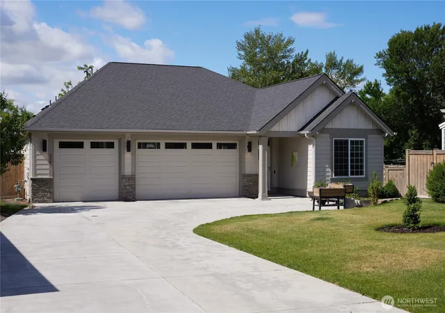 Photo 1 of Sale Pending at 378 Chardonnay Ct, Walla Walla, WA 99362 | MLS# NWM2536648 | Listing updated on 2026-09-25