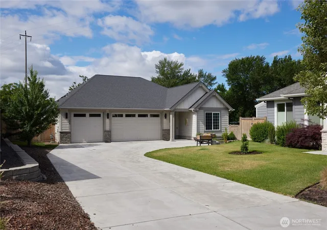 Photo 3 of Sale Pending at 378 Chardonnay Ct, Walla Walla, WA 99362 | MLS# NWM2536648 | Listing updated on 2026-09-25