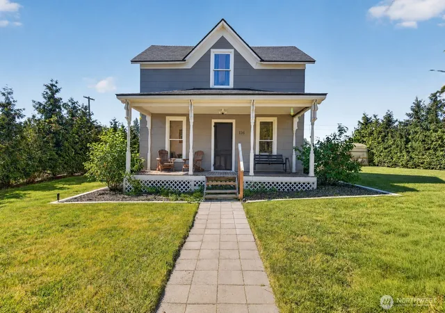 Photo 1 of Single family home for sale at 126 W Ash St, Waterville, WA 98858 | MLS# NWM2536714 | Listing updated on 2026-09-21