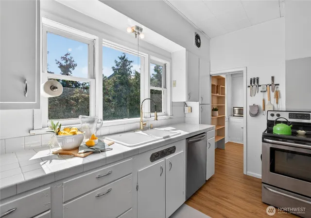 Photo 3 of Single family home for sale at 126 W Ash St, Waterville, WA 98858 | MLS# NWM2536714 | Listing updated on 2026-09-21