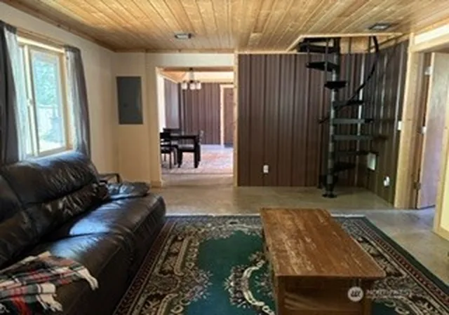 Photo 3 of Single family home for sale at 19045 Gill Crk Rd, Leavenworth, WA 98826 | MLS# NWM2536767 | Listing updated on 2026-09-21