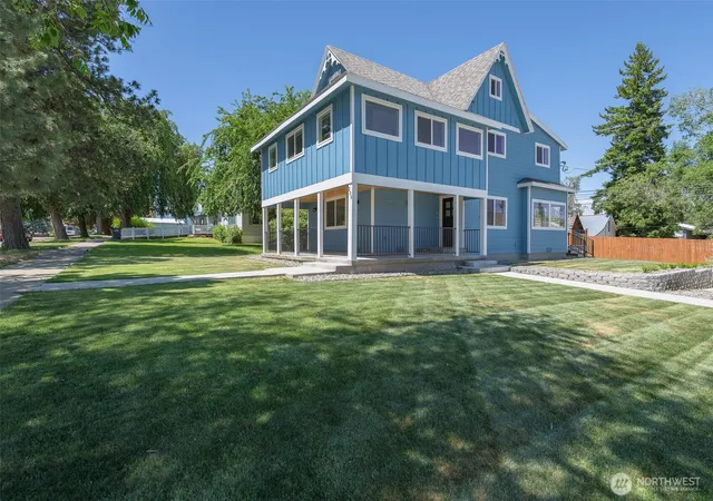 Photo 2 of Single family home for sale at 209 W Ash St, Waterville, WA 98858 | MLS# NWM2536799 | Listing updated on 2026-09-29