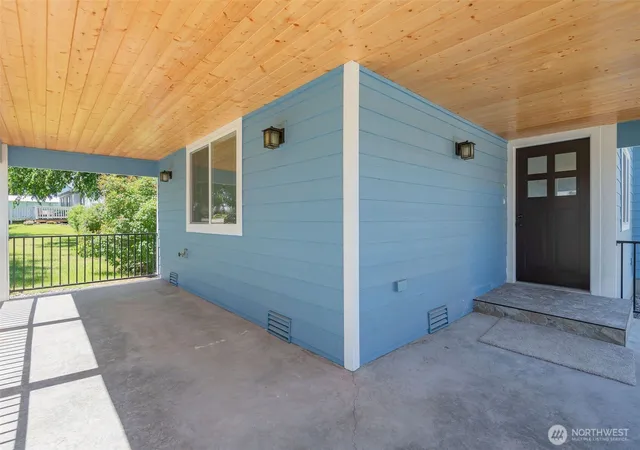 Photo 4 of Single family home for sale at 209 W Ash St, Waterville, WA 98858 | MLS# NWM2536799 | Listing updated on 2026-09-29