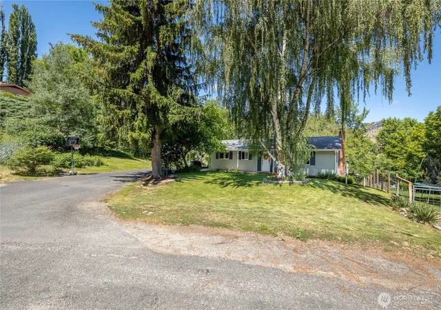 Photo 2 of Single family home for sale at 6038 Hazel Pl, Cashmere, WA 98815 | MLS# NWM2536849 | Listing updated on 2026-09-21