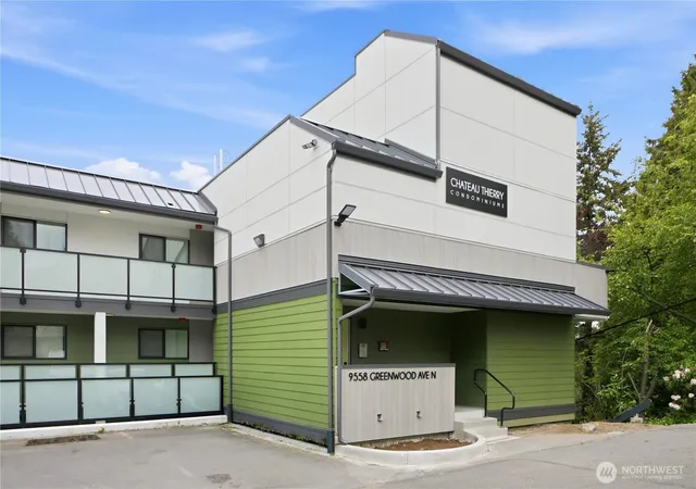 Photo 2 of Townhouse for sale at 9558 Greenwood Ave N #309, Seattle, WA 98103 | MLS# NWM2536874 | Listing updated on 2026-09-21