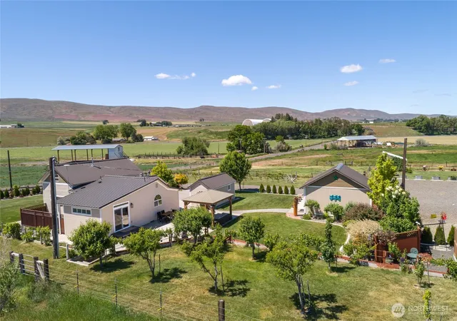 Photo 1 of Single family home for sale at 401 Morrison Rd, Ellensburg, WA 98926 | MLS# NWM2536927 | Listing updated on 2026-09-24