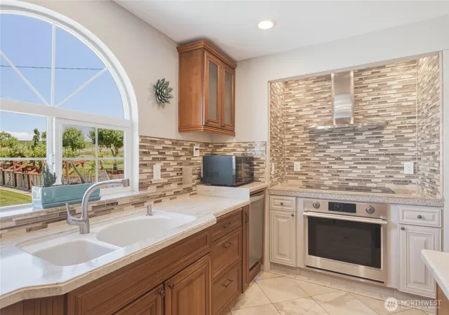 Photo 4 of Single family home for sale at 401 Morrison Rd, Ellensburg, WA 98926 | MLS# NWM2536927 | Listing updated on 2026-09-24