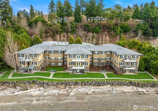 Photo 2 of Condo for sale at 9551 Ne S Beach Dr #3G, Bainbridge Island, WA 98110 | MLS# NWM2536941 | Listing updated on 2026-09-21