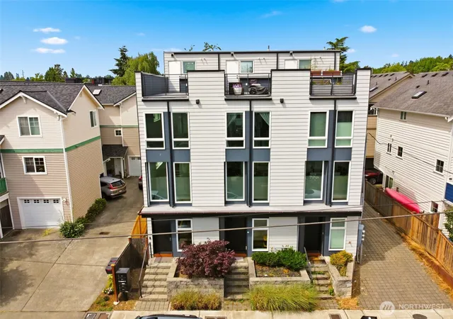 Photo 3 of Townhouse for sale at 806 NW 50th Street #C, Seattle, WA 98107 | MLS# NWM2536962 | Listing updated on 2026-09-26