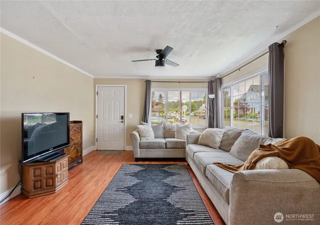 Photo 3 of Single family home for sale at 508 4th Avenue Sw, Castle Rock, WA 98611 | MLS# NWM2537024 | Listing updated on 2026-09-22