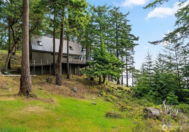 Photo 1 of Single family home for sale at 5 Nelson Trl, Henry Island, WA 98250 | MLS# NWM2537055 | Listing updated on 2026-09-24
