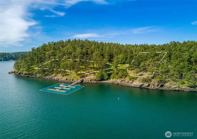 Photo 4 of Single family home for sale at 5 Nelson Trl, Henry Island, WA 98250 | MLS# NWM2537055 | Listing updated on 2026-09-24