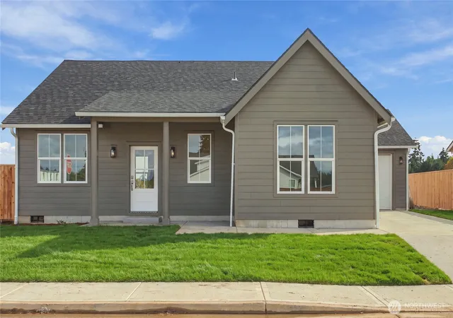 Photo 1 of Single family home for sale at 268 Eminence Ave, Winlock, WA 98596 | MLS# NWM2537062 | Listing updated on 2026-10-19