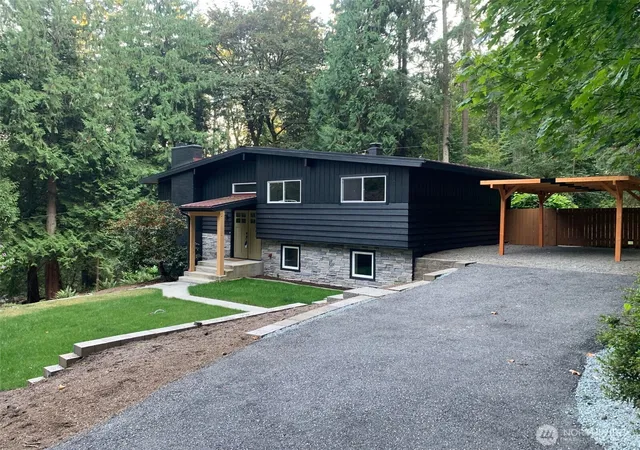 Photo 2 of Single family home for sale at 19035 Se 56th Street, Issaquah, WA 98027 | MLS# NWM2537128 | Listing updated on 2026-09-22