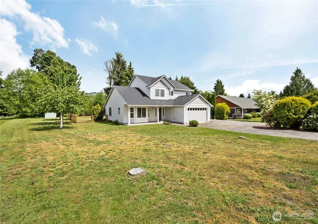 Photo 2 of Single family home for sale at 52 Morgan Dr, Cathlamet, WA 98612 | MLS# NWM2537164 | Listing updated on 2026-09-25
