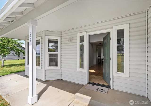 Photo 3 of Single family home for sale at 52 Morgan Dr, Cathlamet, WA 98612 | MLS# NWM2537164 | Listing updated on 2026-09-25