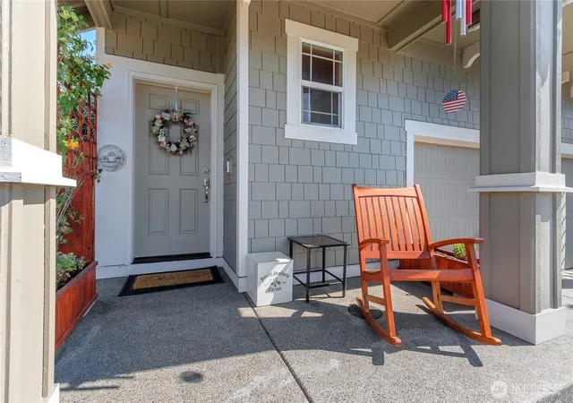 Photo 3 of Single family home for sale at 1504 29th Street Nw, Puyallup, WA 98371 | MLS# NWM2537217 | Listing updated on 2026-09-22