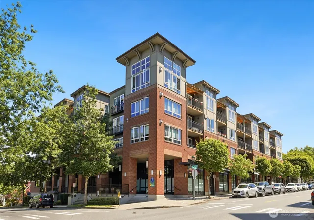 Photo 1 of Sale Pending at 1880 25th Avenue Ne #305, Issaquah, WA 98029 | MLS# NWM2537222 | Listing updated on 2026-10-02