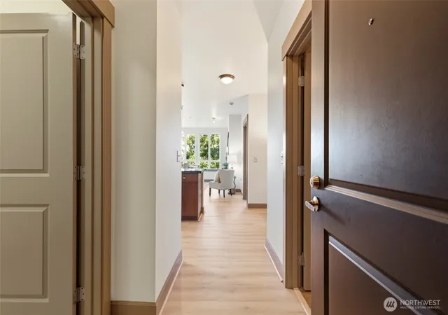 Photo 2 of Sale Pending at 1880 25th Avenue Ne #305, Issaquah, WA 98029 | MLS# NWM2537222 | Listing updated on 2026-10-02